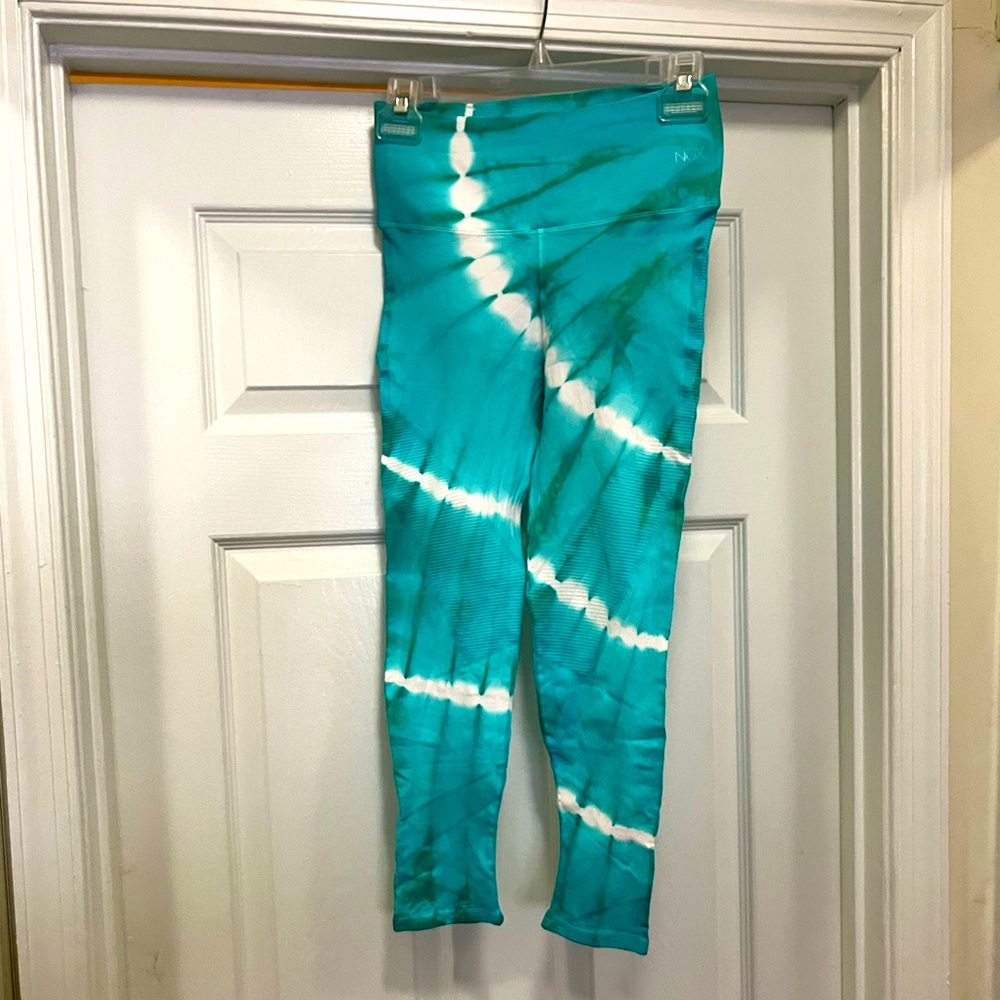 Nux Turquoise Tie-Dye Cropped Leggings sz. M